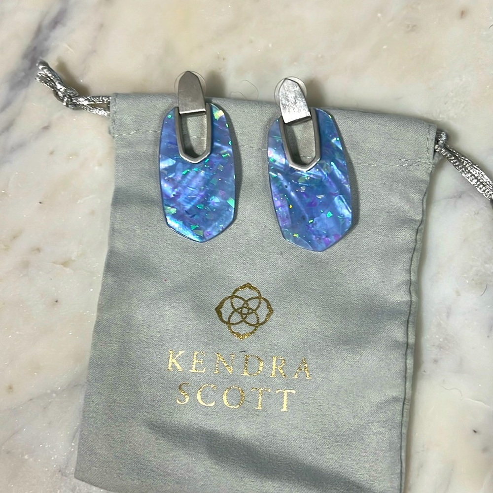 Kendra Scott Kailyn Earrings in Silver and Iridescent Lilac